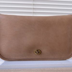 COACH Vintage Leather Crossbody - Tan / Taupe